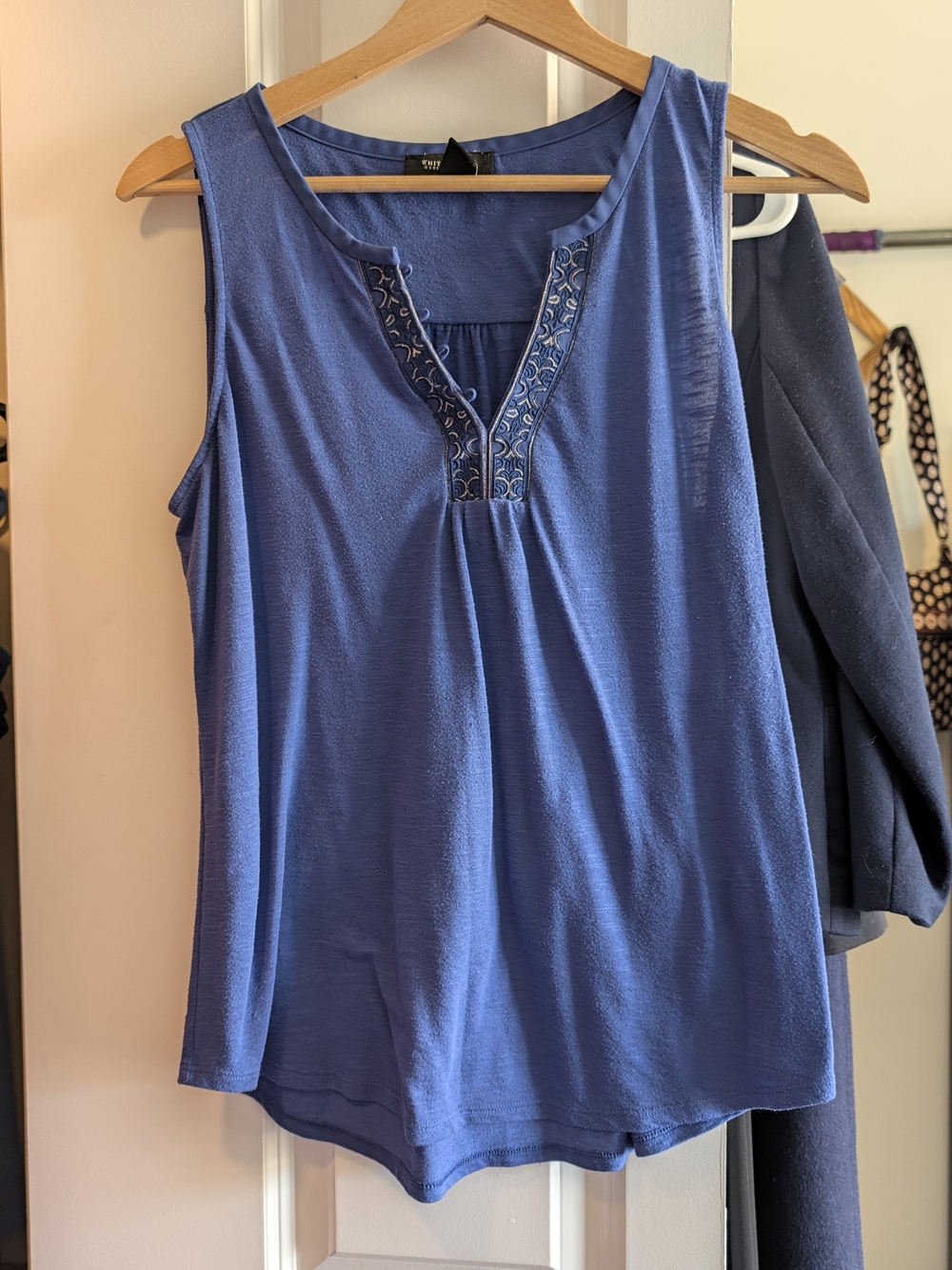 White House Black Market Blue Embroidered Scoop Neck Tank